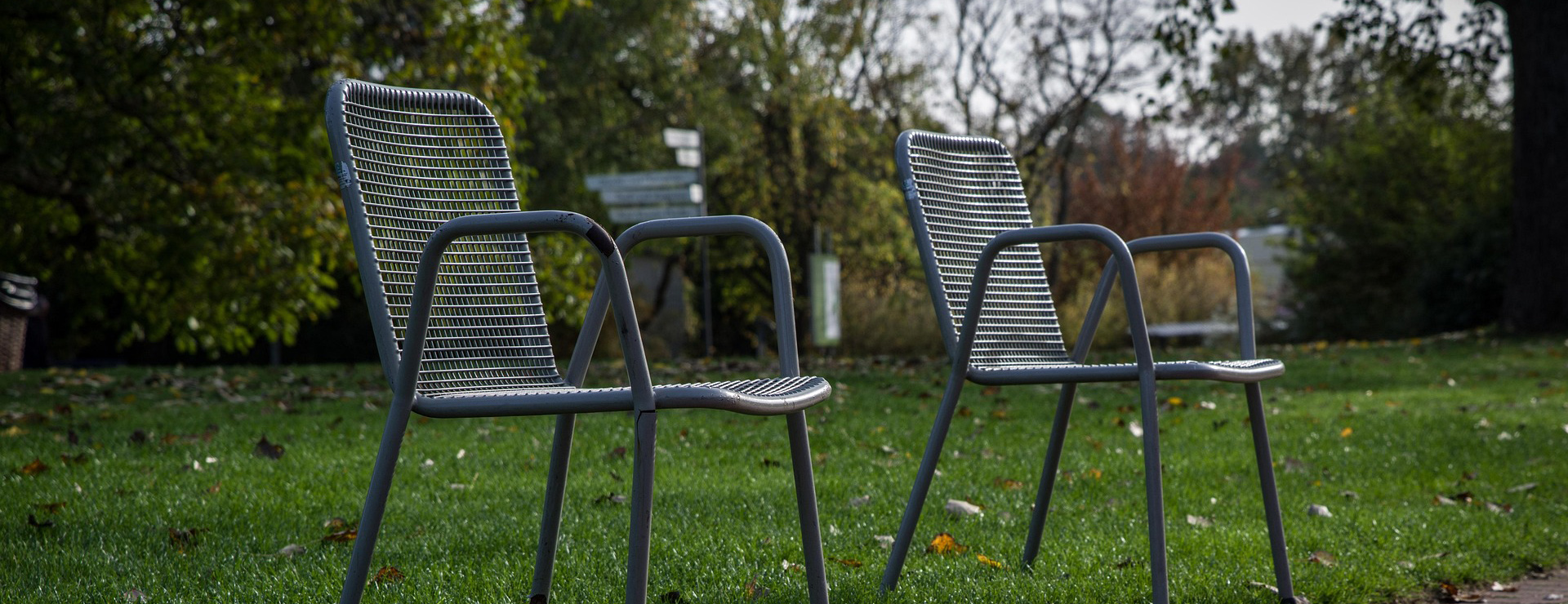 Titelseite 2 Titelseite -Gartengeschäft chairs 4574091 1920